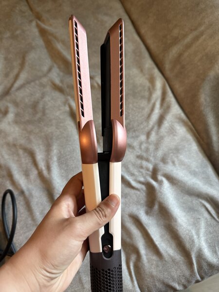 Aparat de indreptat parul Dyson Airstrait™ (Ceramic Pink/Rose Gold)